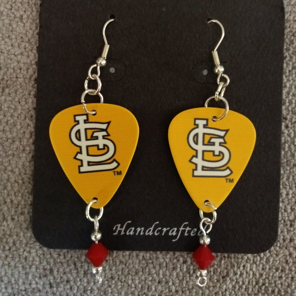 ST. LOUIS CARDINALS GUITAR PICK EARRINGS